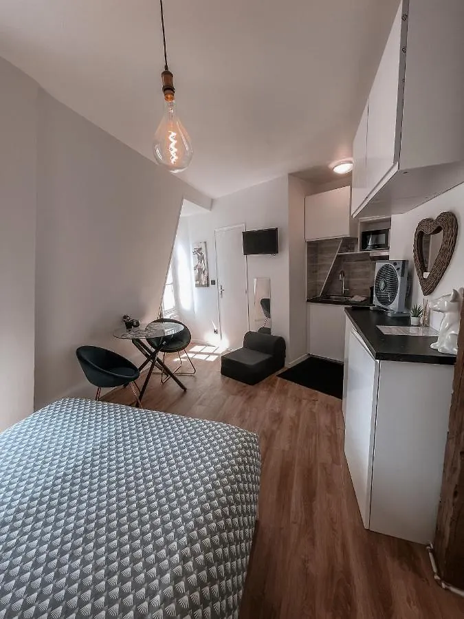 Alma - Amazing Eiffel Tower View Apartamento Paris