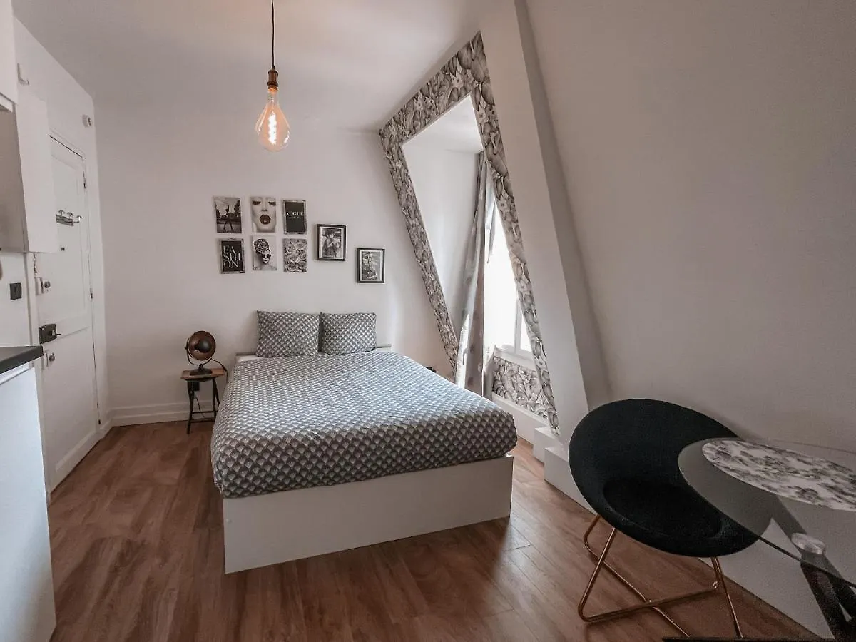 Alma - Amazing Eiffel Tower View Apartamento Paris
