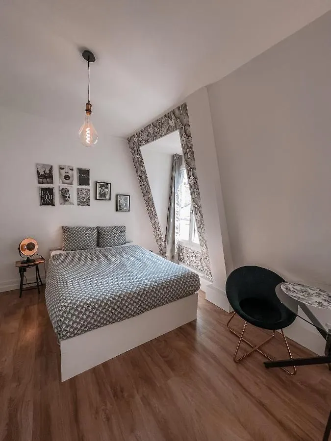Alma - Amazing Eiffel Tower View Apartment Paris